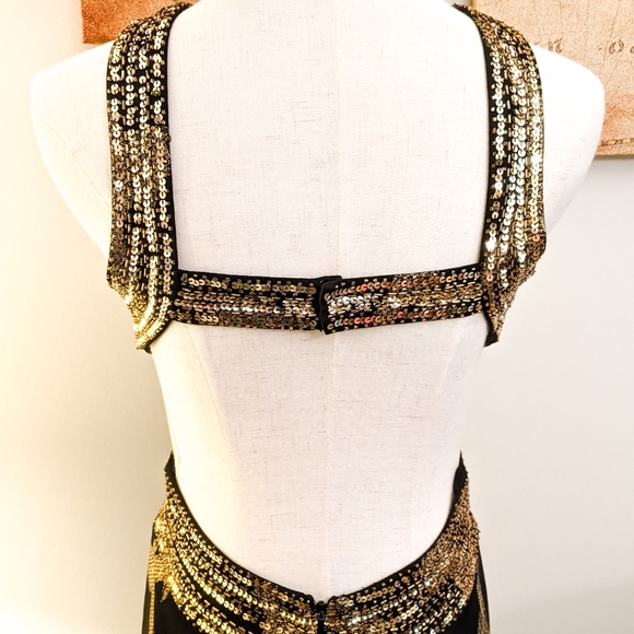 🏷️📉 BETSY & ADAM Beaded Sequined Formal Gown - Picture 5 of 7